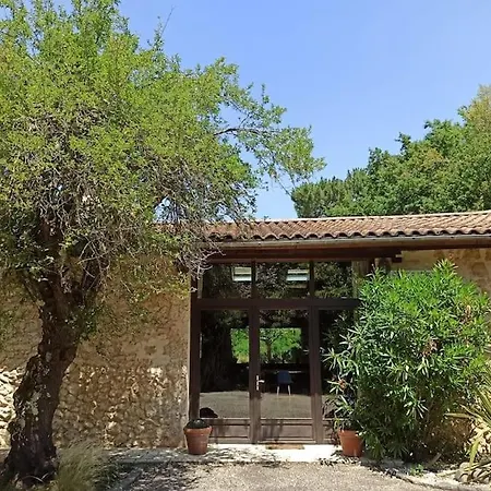 Batisse Du 19eme De 290m2 Avec Piscine Couverte *